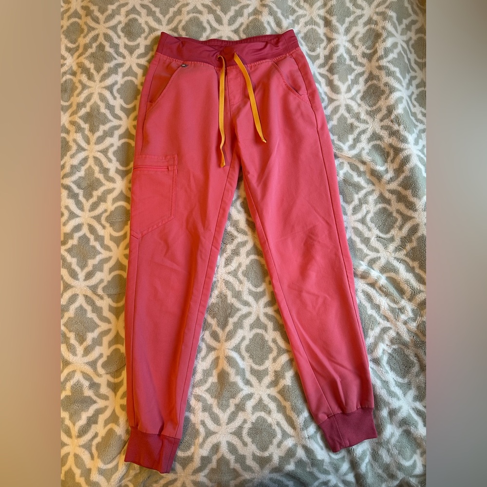 Figs XS Zamora Joggers - Neon Pink